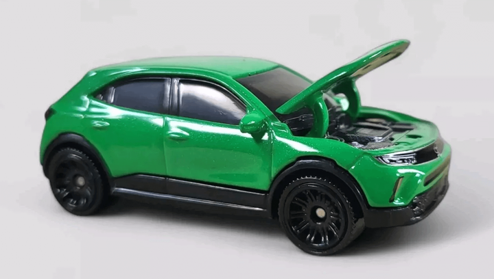 Тематическая Машинка Matchbox Opel 2022 Opel Mokka Moving Parts 1