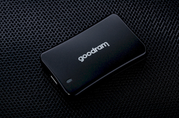 Внешний твердотельный накопитель SSD GoodRAM HL200 2Tb external USB 3.2 Gen2 Type-C Black (SSDPR-HX200-2K0#) - изображение 4