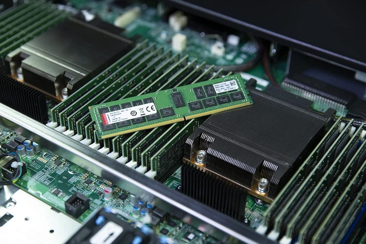 Pamięć RAM Kingston Server Premier DDR4-2666 16384MB PC4-21328 ECC Registered (KSM26ED8/16MR) - obraz 3
