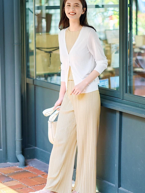 Брюки женские Uniqlo 969983617 M Бежевые (1159816514) - Фото 5 Брюки женские Uniqlo 969983617 M Бежевые (1159816514) - изображение 5
