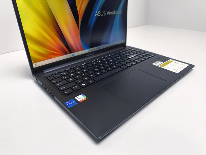 Ноутбук Asus VivoBook 16 16.0 IPS Core i7-1355U Ram 16GB SSD 1TB Intel Iris Xe Graphics 9515 F1605VA-AB74 - Фото 3 Ноутбук Asus VivoBook 16 16.0 IPS Core i7-1355U Ram 16GB SSD 1TB Intel Iris Xe Graphics 9515 F1605VA-AB74 - зображення 3