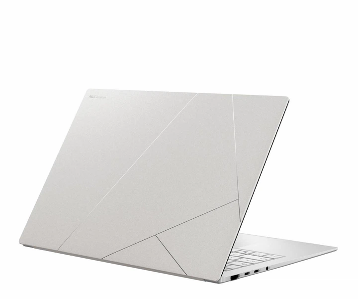 ASUS ZenBook S14 UX3405MA / Intel Core Ultra 7-258V / 32 GB DDR5