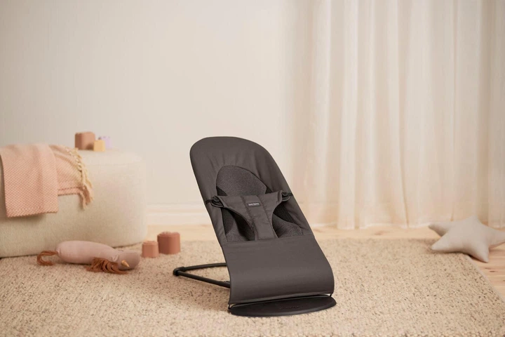 Кресло-качалка BabyBjorn Balance Soft Woven/Jersey Tri Fabric Dark Grey, 7317680050212 - Фото 7 Кресло-качалка BabyBjorn Balance Soft Woven/Jersey Tri Fabric Dark Grey, 7317680050212 - изображение 7