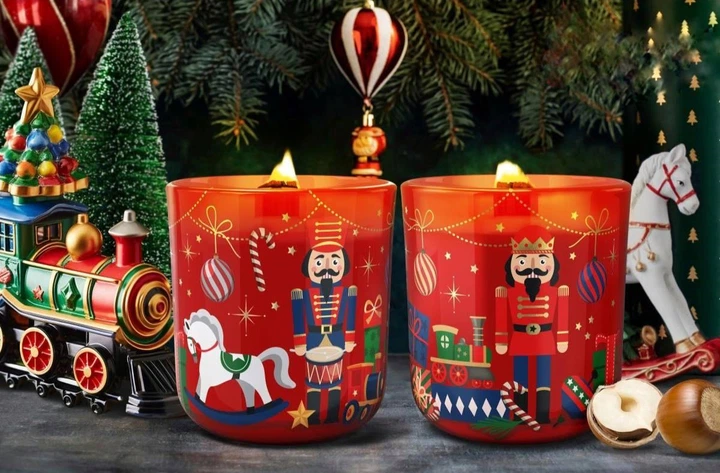 Свеча ароматизированная Bartek THE NUTCRACKER "Magical Giftt" 150 G - Фото 2 Свеча ароматизированная Bartek THE NUTCRACKER "Magical Giftt" 150 G - изображение 2