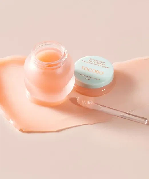 Маска для губ TOCOBO Vita Glazed Lip Mask Увлажняющая и Регенерирующая 20 мл (8809835060225) - Фото 5 Маска для губ TOCOBO Vita Glazed Lip Mask Увлажняющая и Регенерирующая 20 мл (8809835060225) - изображение 5