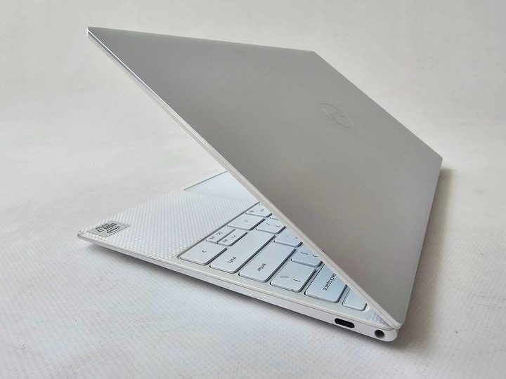 Ноутбук Dell XPS 13 9300 4K Intel i7 1065G7/RAM 16GB/SSD