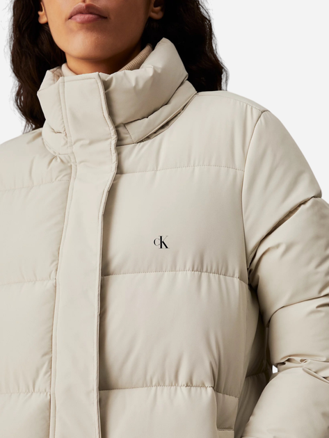 Rozetka.pl | Kurtka zimowa damska Calvin Klein J20J224112-PAV XS  Jasnobrązowa (8720639432455) – kupuj z dostawą na terenie Polski