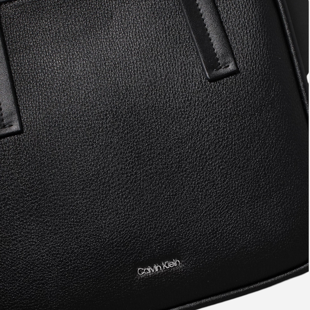 Сумка крос-боді через плече жіноча маленька Calvin Klein K60K612522-BEH Чорна (8720639574711) - зображення 5
