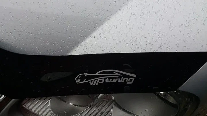 Дефлектор капота (мухобойка) Vip Tuning VAZ 2110,2111,2112 VZ06 - изображение 3