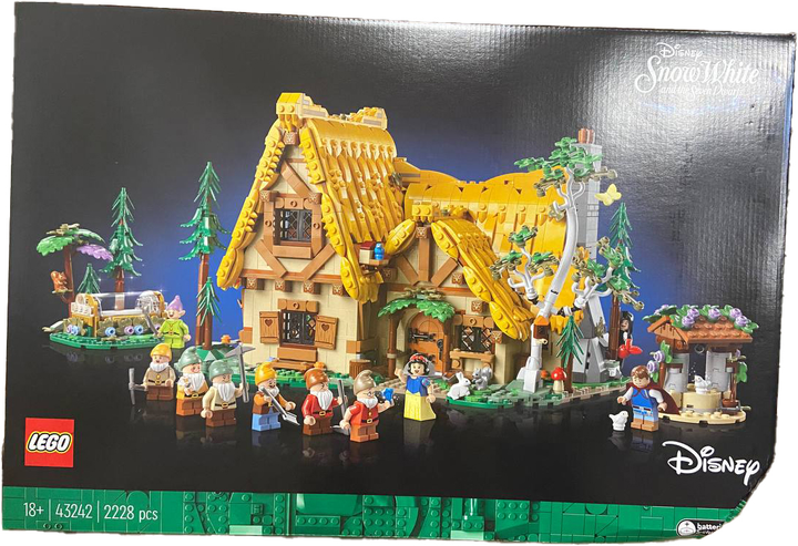 Конструктор Lego Disney Хатина Білосніжки та семи гномів 2228 деталей (43242) (955555906846520) - Уцінка - зображення 2