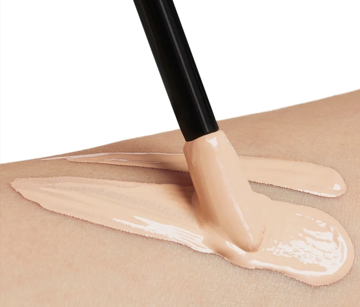 Консилер для лица Yves Saint Laurent All Hours Precision Angles Concealer LN1 15ml - Фото 6 Консилер для лица Yves Saint Laurent All Hours Precision Angles Concealer LN1 15ml - изображение 6