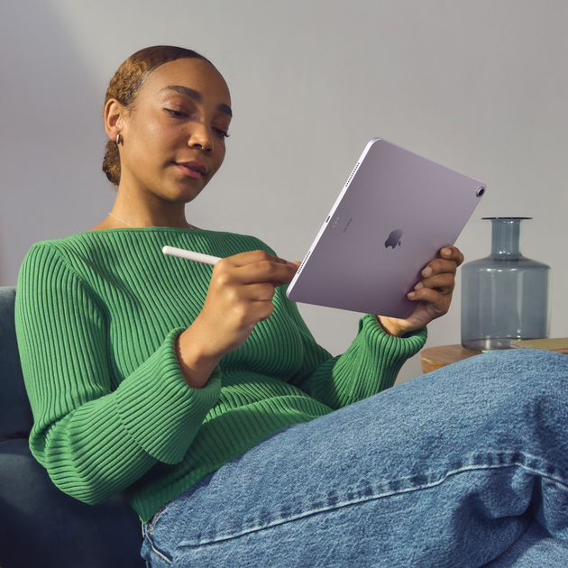 Планшет Apple iPad Air 13" M2 2024 Wi-Fi 256GB Purple (MV2H3) - зображення 5