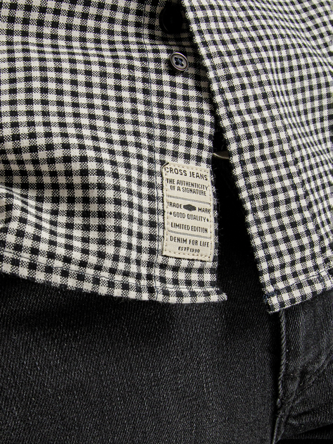 Сорочка бавовняна чоловіча Cross Jeans 35560-020 L Чорна (8697319660869) - зображення 4