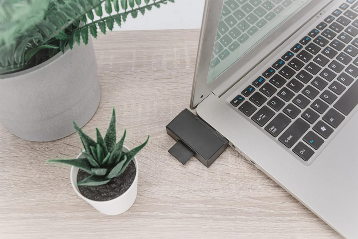 Stacja dokująca Digitus USB Type-A 7 portów Black (DA-70894) - obraz 10