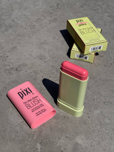 Румяна в стике Pixi On-the-Go Blush Tinted Moisture Stick Fleur - изображение 2