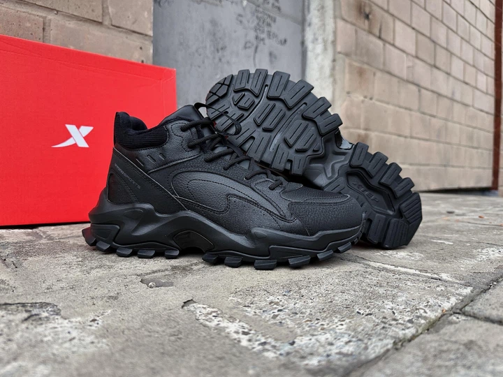 Мужские зимние кроссовки на меху Xtep Retro Shoes 977419370049