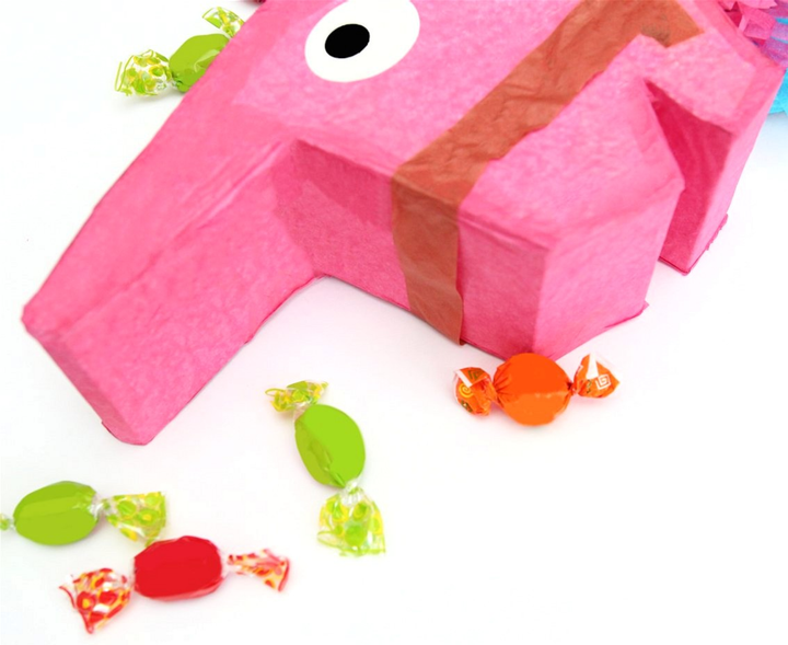 Piniata Godan Battle Game Lama 54 x 31 x 8 cm (5902973149944) - obraz 4
