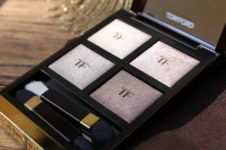 【チャミ子】TOMFORD EYE COLOR QUADセット Tom Ford Палетка теней Tom Ford Eye Color Quad Nude dip – купить