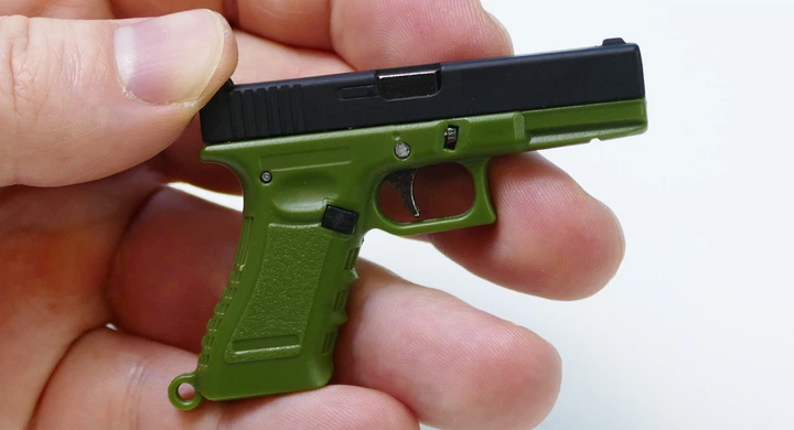 Сувенирный Пистолет Glock 17 Мини Пистолет цвет Зелёный (00875) - Фото 2 Сувенирный Пистолет Glock 17 Мини Пистолет цвет Зелёный (00875) - изображение 2