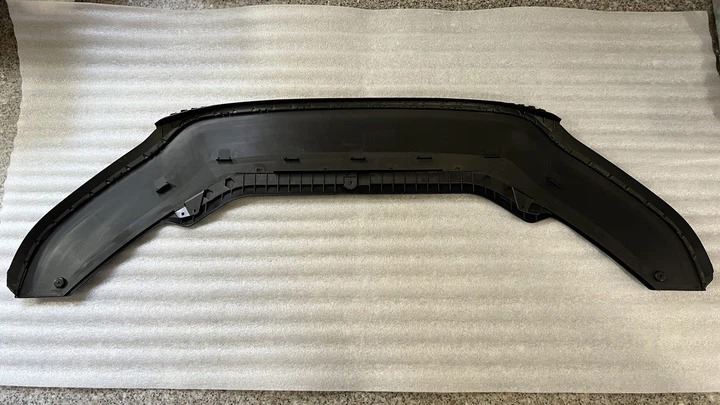 Губа (cпойлер) нижня частина переднього бампера Volkswagen Passat B8 NMS USA (2015-18) 561-805-903-B-9B9 - зображення 3