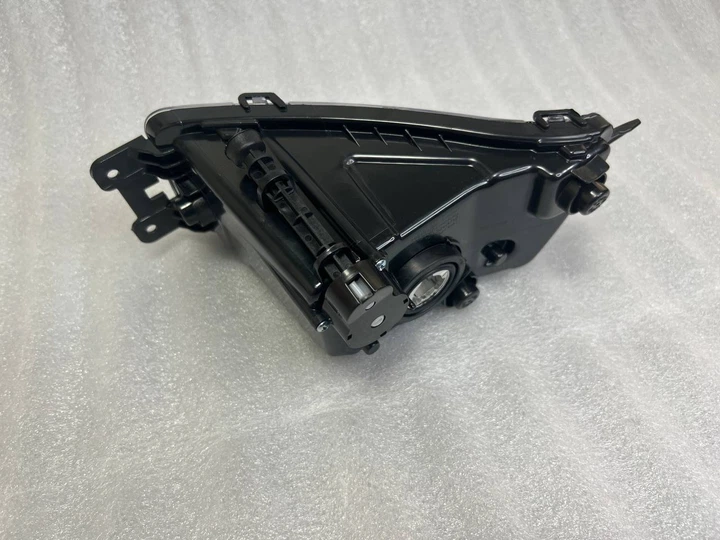 Противотуманная фара Volkswagen Passat B8 (NMS) USA 2015-18 левая 561-941-699-C - изображение 4