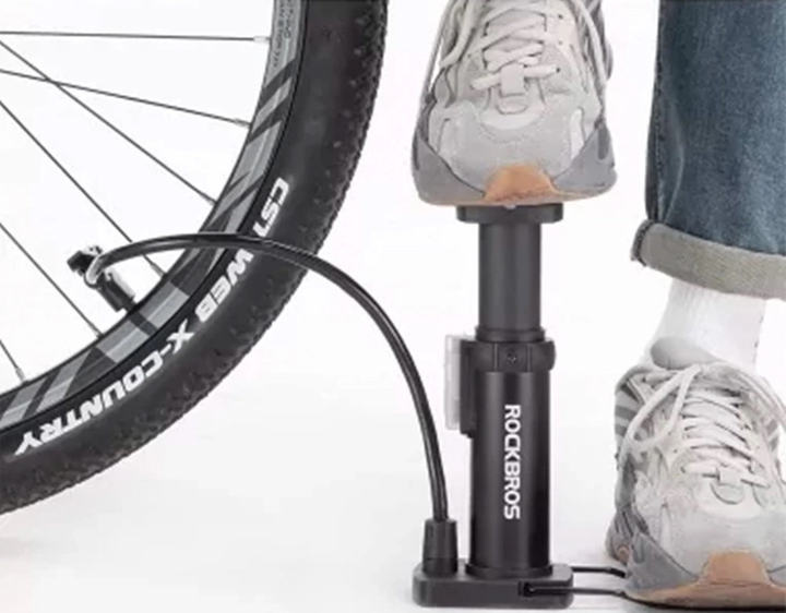 Pompka rowerowa Rockbros podłogowa z manometrem 42610002001 Czarna (7016802870386) - obraz 5
