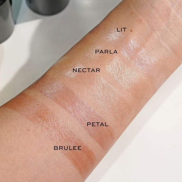 Кремовый хайлайтер-стік Westman Atelier Lit Up Glow Cream Highlighter Stick Petal 5 г - изображение 4