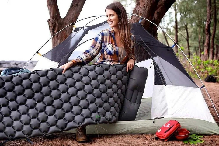 Туристичний надувний матрац Outdoor Sleeping з подушкою та вбудованим насосом ультралегкий каремат для кемпінгу походів риболовлі відпочинку водонепроникний складаний килимок 40D Nylon TPU 190x58x5 см для туристів та мандрівників - изображение 5