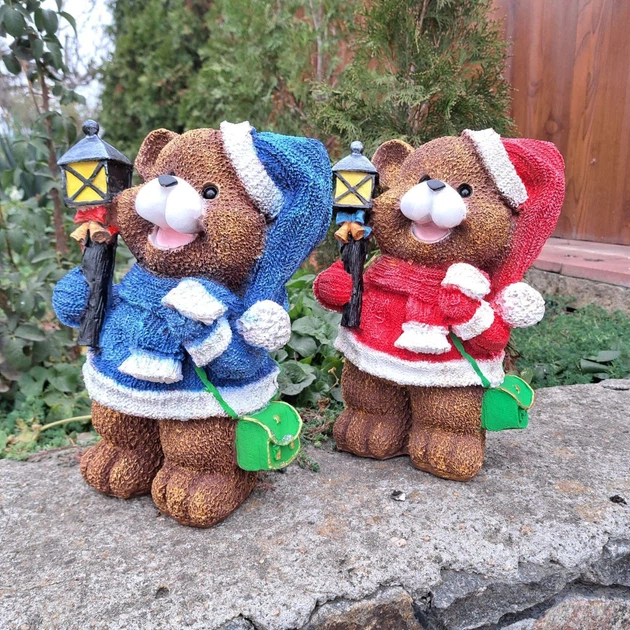 Новогодние фигуры Мишки в синем и красном костюме с фонариком, (2 шт. 28×18×17 см), новогодние фигурки для улицы - Фото 3 Новогодние фигуры Мишки в синем и красном костюме с фонариком, (2 шт. 28×18×17 см), новогодние фигурки для улицы - изображение 3
