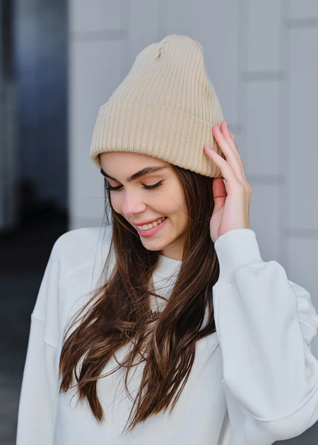 Жіноча шапка Staff 2 beige basic One Size - Фото 1 Жіноча шапка Staff 2 beige basic One Size - изображение 1