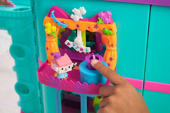 Ігровий набір Gabby's Dollhouse Котячий будиночок Габбі Балкон для будиночка Талант шоу (0681147039438) - зображення 7