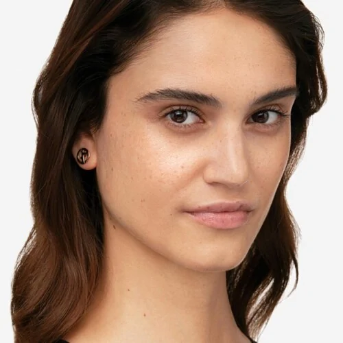 Тональная основа Giorgio Armani Designer Glow Radiant Revitalizing Foundation spf15 5 30ml - Фото 3 Тональная основа Giorgio Armani Designer Glow Radiant Revitalizing Foundation spf15 5 30ml - изображение 3