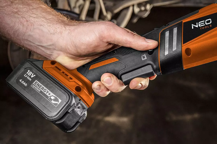 Акумуляторна полірувальна машина NEO Tools Energy+ 18V M14 150 мм 04-602 без акумулятора та зарядного пристрою (5907558465518) - зображення 14