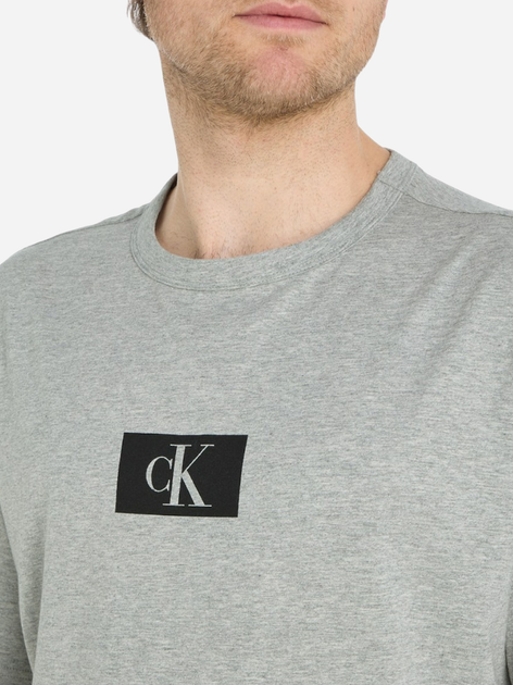 Футболка бавовняна довга чоловіча Calvin Klein Underwear 000NM2399E-P7A M Сіра (8720107555068) - зображення 3