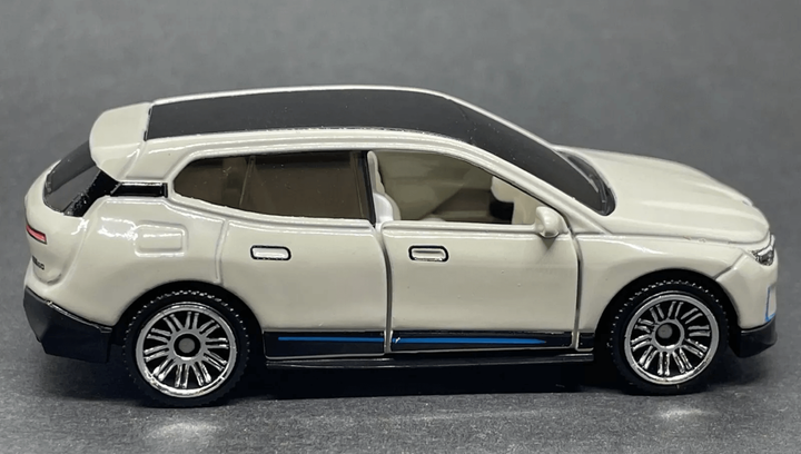 Тематична Машинка Matchbox 2023 BMW IX Moving Parts 1:64 FWD28