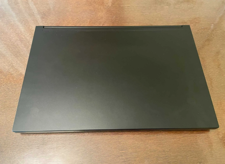 Игровой ноутбук Eluktronics MECH 15G3 Ultra / 17.3" (1920x1080) IPS / Intel Core i7-10875H (8 (16) ядер по 2.3 - 5.1 GHz) / 16 GB DDR4 / 1000 GB SSD / nVidia GeForce RTX 2080, 8 GB GDDR6, 256-bit / WebCam б/у - изображение 3