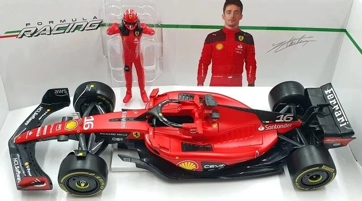 Колекційна модель Bburago F1 Ferrari SF-23 Season Model Car
