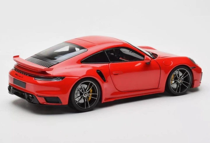 Модель автомобиля Porsche 911 (992) Turbo S Coupe Sport Design