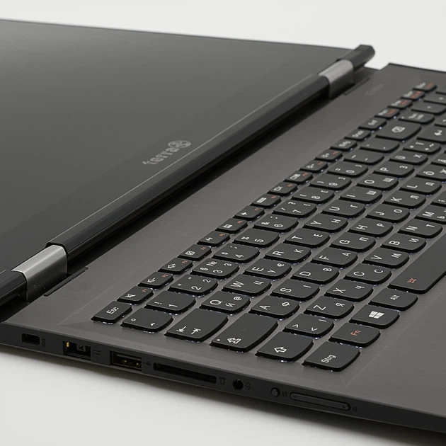 Сенсорний ноутбук 15,6" Medion (Lenovo Group) Terra Mobile 360-15 Multi-touch Yoga Intel Core i5-6200U RAM 8 ГБ SSD 512ГБ Nvidia 940M б/в (2639) - изображение 2