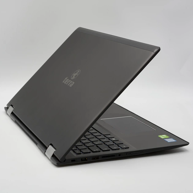 Сенсорний ноутбук 15,6" Medion (Lenovo Group) Terra Mobile 360-15 Multi-touch Yoga Intel Core i5-6200U RAM 8 ГБ SSD 512ГБ Nvidia 940M б/в (2639) - изображение 6