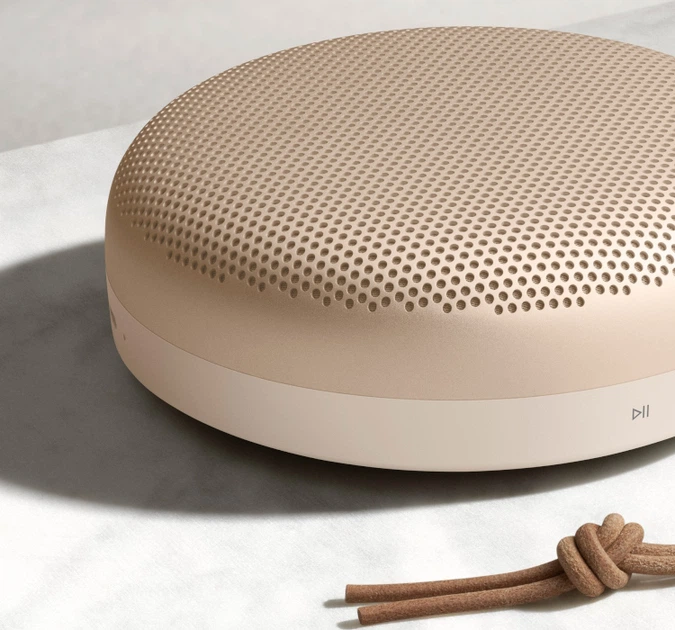 Акустика Bang & Olufsen BeoSound A1 2nd Gen Gold Tone – фото