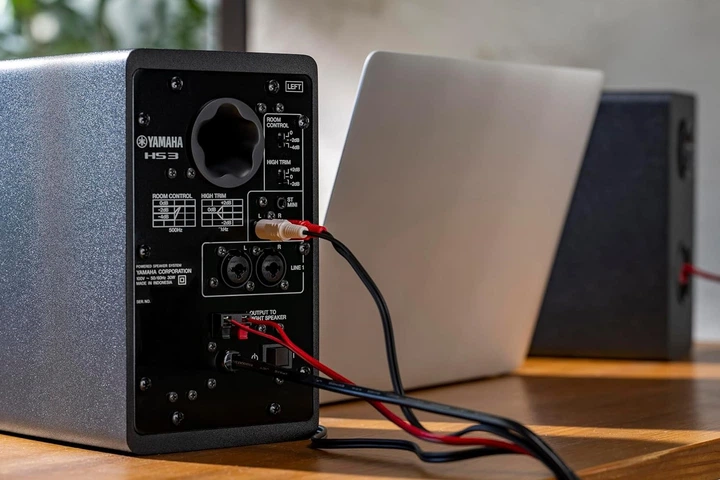 Monitory studyjne Yamaha HS-3 Black (4957812689908) - obraz 8