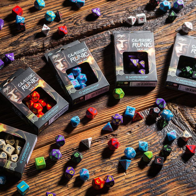 Zestaw kości Q-Workshop Classic Runic Dice Kit Klasyczny Runiczny 7 elementów Biało-czerwone (5907699494286) - obraz 3