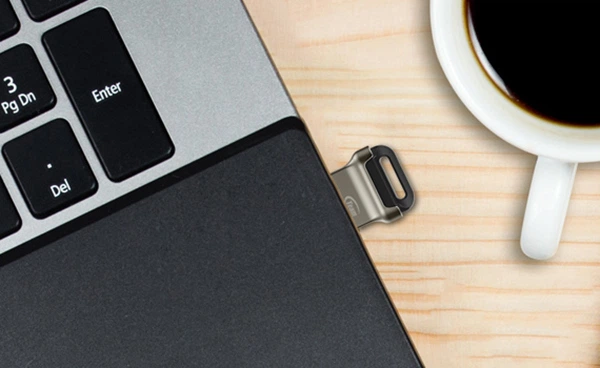 Флеш память USB Team C162 128GB USB 3.2 Gen1 Metal (TC1623128GB01) - Фото 3 Флеш память USB Team C162 128GB USB 3.2 Gen1 Metal (TC1623128GB01) - изображение 3