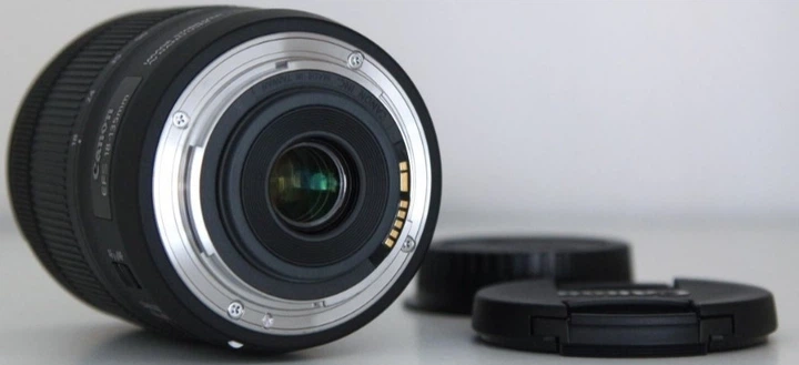 Объектив Canon EFS 18-135mm f/3.5-5.6 IS USM NANO - изображение 4