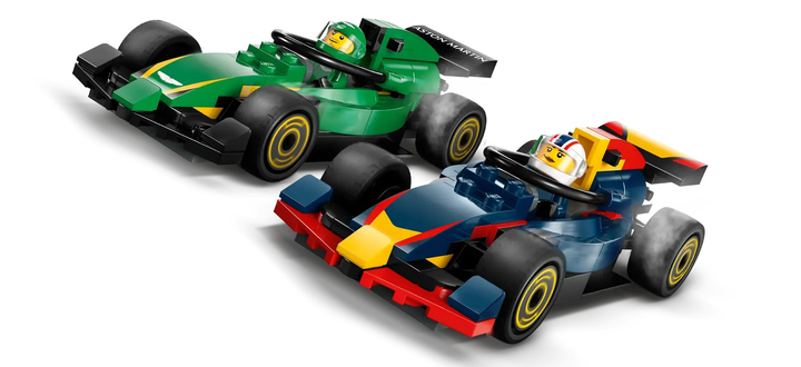 Конструктор LEGO City F1 Вантажівка з болідами RB20 та AMR24 F1 1086 елементів (60445) - зображення 7