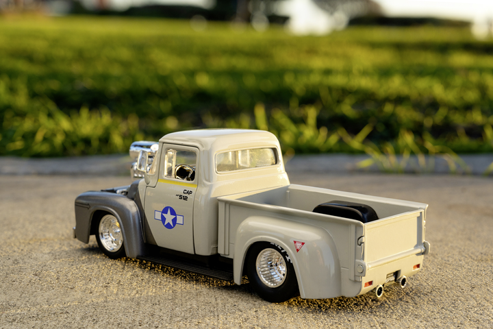 Samochód metalowy Jada "Street Fighter" Ford Pickup z figurką Guile 1:24 (4006333084591) - obraz 13