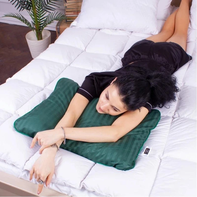 Подушка ортопедична MirSon Стружка Memory №4025 Satin Stripe 30-0017 Green WoMen 59х43х10 см (2200006422358) - Фото 4 Подушка ортопедична MirSon Стружка Memory №4025 Satin Stripe 30-0017 Green WoMen 59х43х10 см (2200006422358) - зображення 4
