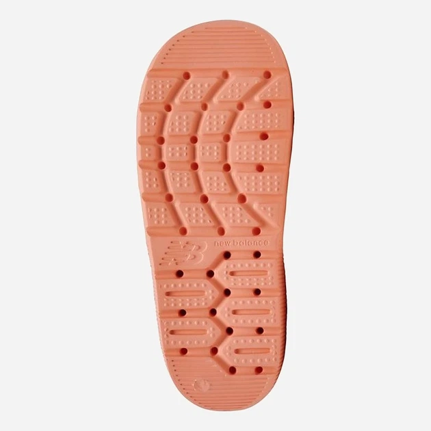 Женские шлепанцы для пляжа New Balance Guava Ice SUF2XLL1 41.5 (10US) 27 см Оранжевые (197376738566) - Фото 6 Женские шлепанцы для пляжа New Balance Guava Ice SUF2XLL1 41.5 (10US) 27 см Оранжевые (197376738566) - изображение 6