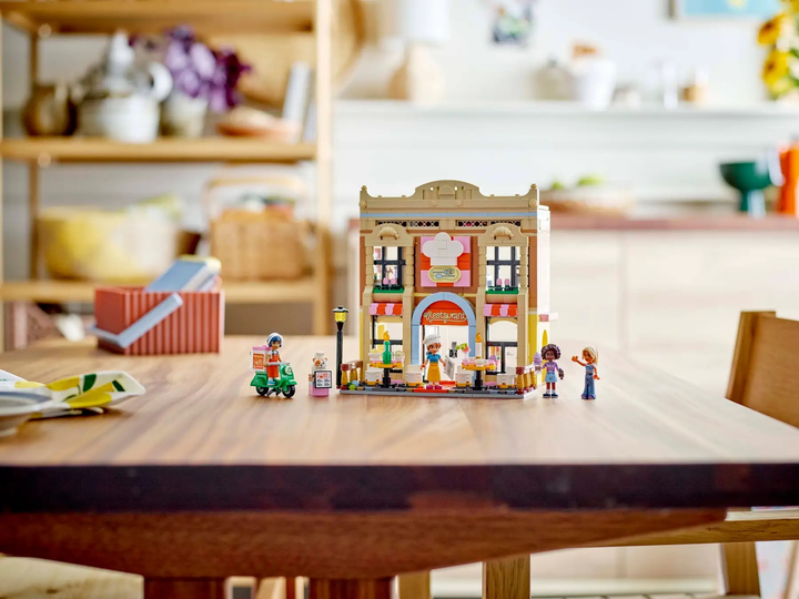 Конструктор LEGO Friends Перукарня та магазин прикрас 347 елементів (42662) - зображення 14